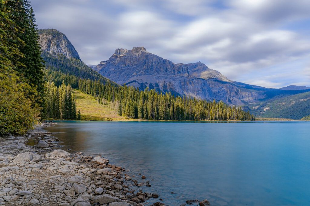 lake, mountain, trees-6632026.jpg
